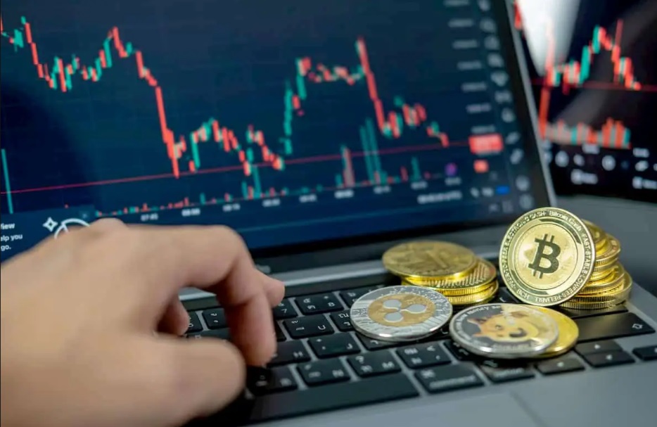 Latest Crypto News: Market Crash, Altcoins Are Down, MAGACOIN FINANCE Can Lead with 50x Returns