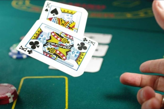 How You Can Use Your Casino Promotions to Play for Longer