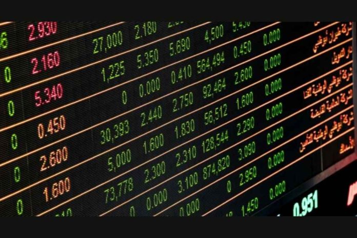 How to Build a Balanced Portfolio: Combining Crypto, Stocks and Real‑World Assets